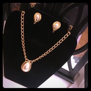 Napier earring and matching necklace set